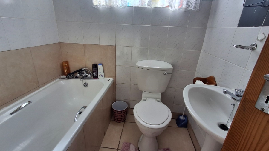 4 Bedroom Property for Sale in Tergniet Western Cape
